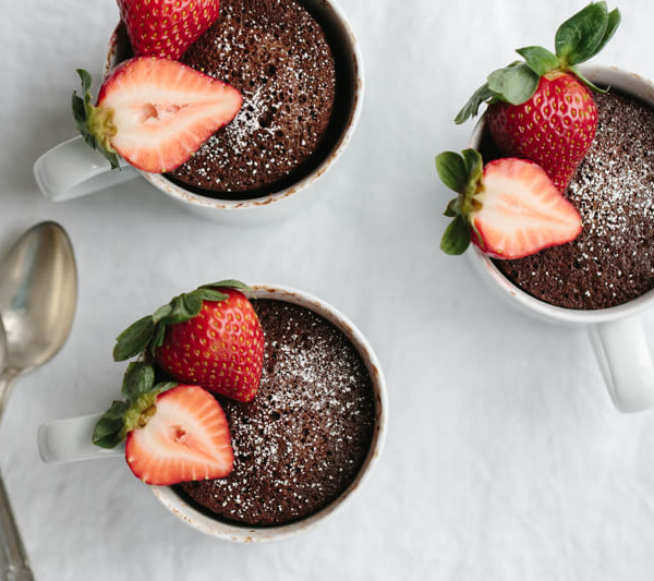 (gluten-free, paleo) A delicious, healthy and moist chocolate mug cake that can be made in less than two minutes - super easy!