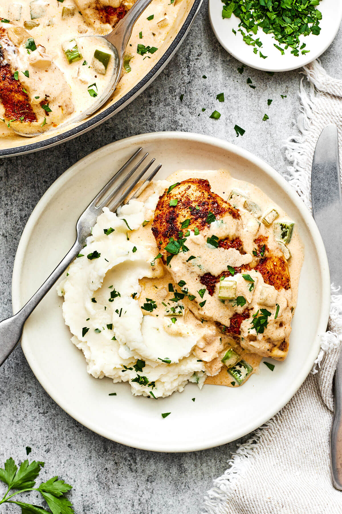 Cajun chicken with mashed potatoes