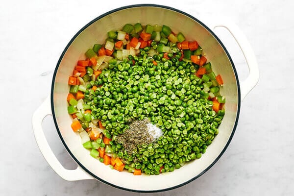 Cooking split pea soup in a pot