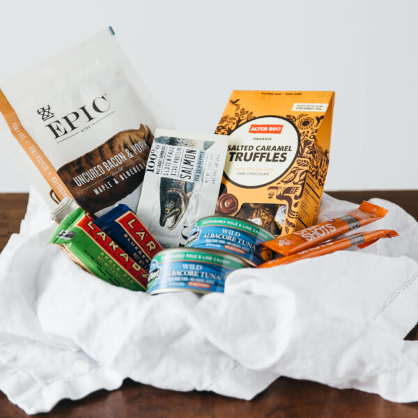5 snacks for healthy, gluten-free travel. These items are my "go to" gluten-free travel snacks. | www.downshiftology.com